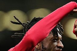 Galatasaray tăng giá để sớm có Fred