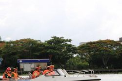 Kiểm tra an toàn về PCCC và CNCH phương tiện giao thông đường thủy