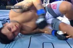 Kỳ lạ 'Độc cô cầu bại MMA' thua tức tưởi sau... 0 giây