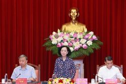 Thống nhất trong công tác chỉ đạo từ TW tới các Tỉnh ủy, Thành ủy