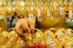 Giá vàng hôm nay 31/7: Đầu tuần mới, giá vàng tăng hay giảm?