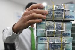 Thủ tướng yêu cầu Ngân hàng Nhà nước tiếp tục giảm lãi suất cho vay