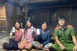 Hai xã vùng cao ở Quảng Ngãi hoàn thành kích hoạt tài khoản định danh điện tử cho người dân