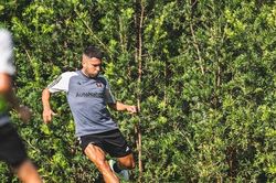 Tin mới nhất bóng đá tối 1/8: Jordi Alba lần đầu tập cùng Inter Miami, tái ngộ Messi