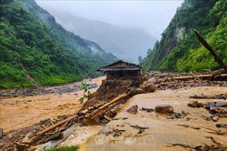 Thời tiết ngày 7/8: Vùng núi và trung du Bắc Bộ có mưa vừa, mưa to