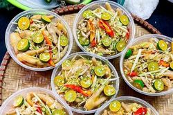 Công thức nấu ăn: Cách làm chân gà ngâm sả tắc ngon ngất ngây