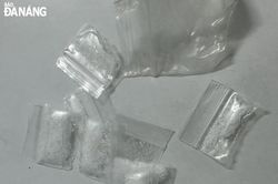 Bắt quả tang cặp vợ chồng hờ mua bán trái phép chất ma túy