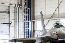Ukraine muốn nhận chiến đấu cơ F-16, Lầu Năm góc yêu cầu đáp ứng điều kiện