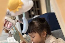 Đàm Thu Trang lần đầu khoe cận mặt quý tử đẹp hơn cả bố mẹ