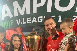 Thủ môn Filip Nguyễn phấn khích khi vừa về nước đã vô địch V-League