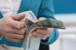 Người dân tiếp tục chọn gửi tiền vào ngân hàng thay vì đầu tư sinh lời