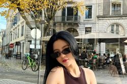 Sắc vóc cô gái Hà thành được Quang Hải cưng chiều hết mực