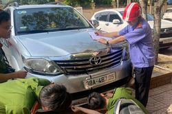Khởi tố kẻ lái ô tô tông liên tiếp vào nhóm người sau tiệc rượu
