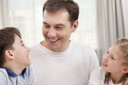 Cha mẹ cần làm gì để kiềm chế được tính nóng nảy và tạo kỷ luật cho con mình?