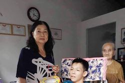 Trao yêu thương mùa trăng tháng tám