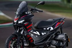 Ra mắt xe ga 2023 Aprilia SR GT Replica giá 108,6 triệu đồng