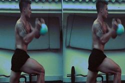 Thấp bé nhất dàn cầu thủ, Quang Hải vẫn sở hữu body 'đá tảng' nhờ tập luyện thế này