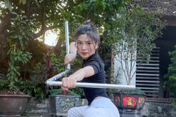 Mãn nhãn với màn múa côn tam khúc của 'hotgirl' Trần Thị Hậu