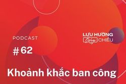 Khoảnh khắc ban công