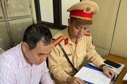 Không nhường đường cho xe ưu tiên, tài xế bị phạt 7 triệu đồng