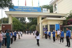 Phụ huynh ngán ngẩm suất ăn bán trú 'giảm cân', nhà trường nói rút kinh nghiệm