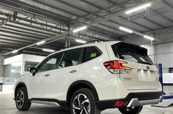 Subaru Forester giảm giá còn 749 triệu: Rẻ nhất phân khúc như Mazda CX-5, thêm áp lực cho Honda CR-V 2024 sắp ra mắt