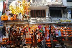 Điểm tin kinh tế - thị trường ngày 22/10/2023: Thị trường quà tặng Halloween đa dạng; giá cà phê tăng mạnh