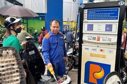 Ngày 23/10: Giá xăng dầu có thể tăng nhẹ sau 2 kỳ giảm mạnh