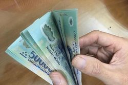 Cựu cán bộ công an ở Hà Nội cho đồng nghiệp vay nặng lãi, tổ chức ghi lô đề