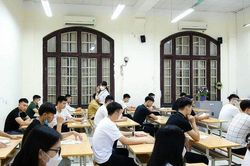 Xây dựng ngân hàng câu hỏi tốt nghiệp THPT: Tránh việc học để đi thi