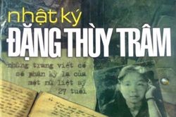 Hà Nội: Trao tặng 'Tủ sách Đặng Thùy Trâm' cho thư viện xã Văn Khê