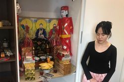 Giả làm 'thầy giải vong' để lừa tiền