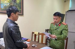 Bắt giam Phó trưởng phòng Tài nguyên và Môi trường huyện Phù Ninh