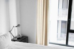 Tại sao chăn, ga ở khách sạn thường có màu trắng?