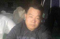 Gần 8 tạ pháo giấu trong chuồng bò chờ bán Tết