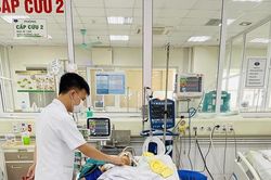 Bệnh nhân mắc cúm A biến chứng nặng khiến phổi trắng xóa