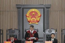 Vụ Việt Á: 'Có bị cáo khai đếm tiền sợ mòn hoa tay'