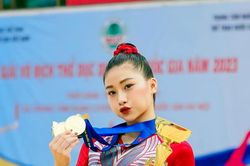 Tạm thôi tập huấn đội tuyển đối với 2 HLV của Hà Nội