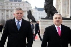 Thêm quốc gia thành viên EU muốn chặn gói hỗ trợ 50 tỷ euro cho Ukraine