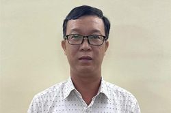 Bắt tạm giam Phó Chánh văn phòng Sở NN&PTNT Thành phố Hồ Chí Minh