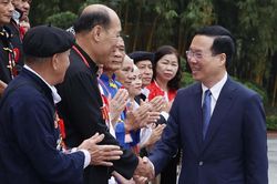Đẩy mạnh thực hành dân chủ, tiếp tục phát huy cao độ sức mạnh của nhân dân trong xây dựng và phát triển đất nước