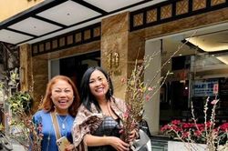 Siu Black và Phương Thanh quấn quýt bên nhau, Khánh Thi phẫu thuật thành công