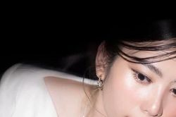 Chân dung nữ ca sĩ xinh đẹp từng mắc nợ 4 tỷ đồng, cật lực chạy show kiếm tiền