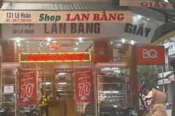 Phạt hơn 100 triệu đồng cửa hàng bán giày giả ở Thanh Hóa