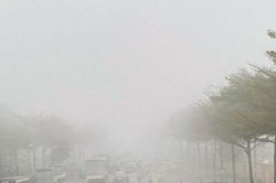 Sương mù dày đặc ở Hà Nội có phải ô nhiễm không khí?