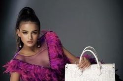 Mẫu nhí Laisha Dwi Aimee Mehrudeen 'gây sốt' làng thời trang Việt