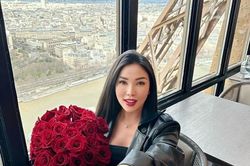 Quỳnh Thư được bạn trai giấu mặt cầu hôn tại Pháp