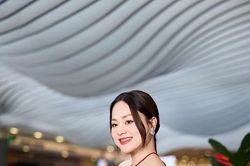 Chồng Tây công tác dài ngày, 'bà bầu' Lan Phương thế nào?