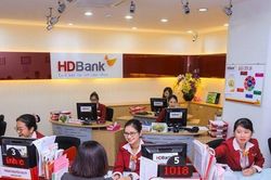Ngân hàng liên tiếp giảm lãi suất huy động vào cuối tháng