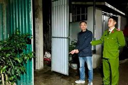 Say rượu, đâm hàng xóm nguy kịch vì cãi nhau